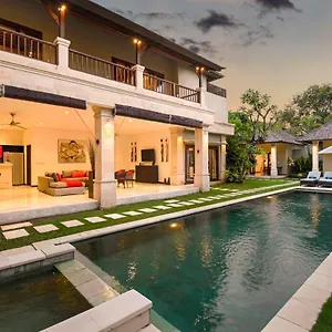 villa-zanissa.hotelsseminyak.net/