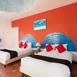 https://capital-o-villas-yessenia.hotelsmerida.org